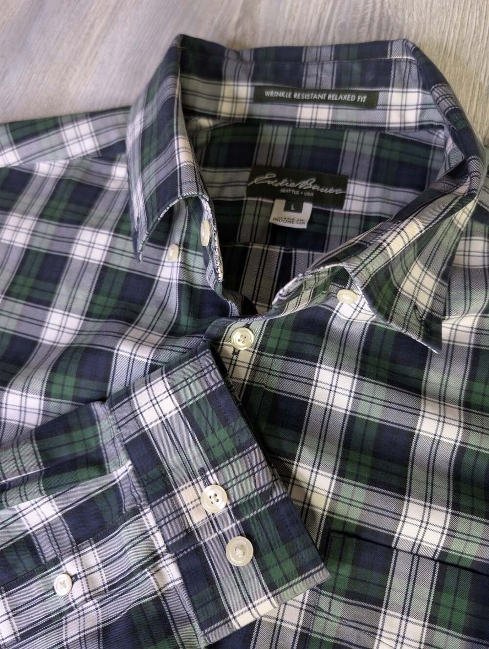 Eddie Bauer Men's Wrinkle Resistant Relaxed Fit Long Sleeve Plaid Button-Down